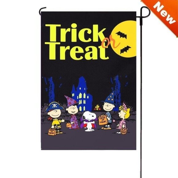 Snoopy Peanuts Gang HAPPY HALLOWEEN Trick Treat Costumes Garden Flag  12" X 18" - Picture 1 of 2